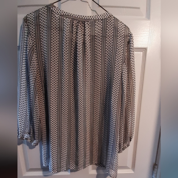 LOFT Sheer Blouse - Picture 2 of 6